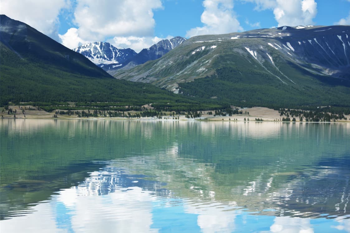 El lago de Khurgan